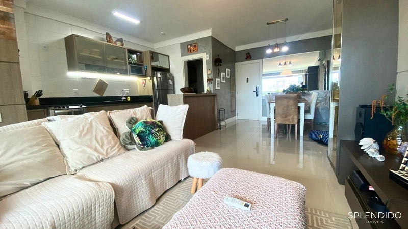 Apartamento no Edifício Porto Madeiro na Praia Brava: 2ª foto da galeria de imagens do imóvel