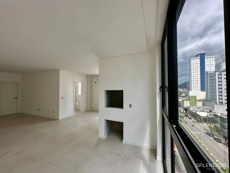 Apartamento no Edifício Farol De Valença em Balneário Camboriú: 1ª foto da galeria de imagens do imóvel