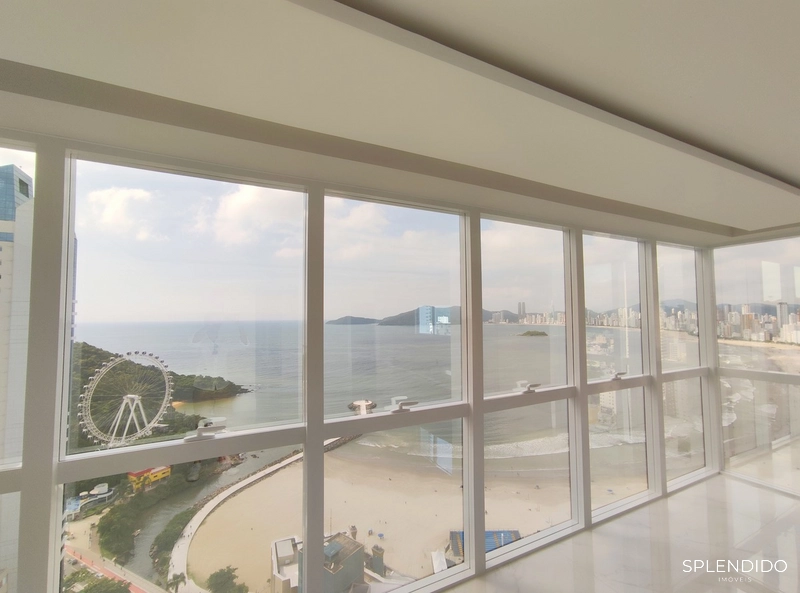 Apartamento no Edifício Skyline em Balneário Camboriú: 3ª foto da galeria de imagens do imóvel