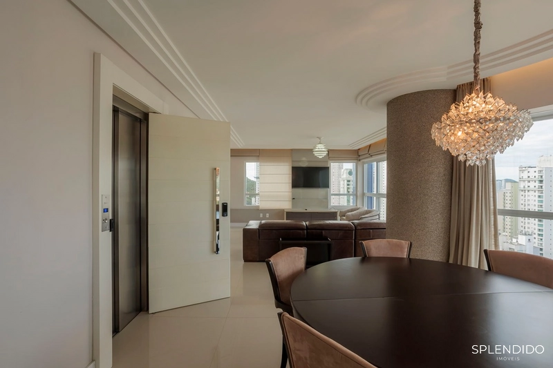 Apartamento no Edifício Torre di Petra em Balneário Camboriú: 2ª foto da galeria de imagens do imóvel