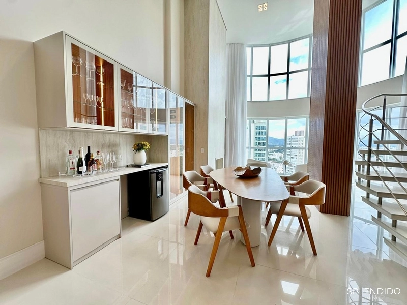 Apartamento Duplex no Edifício Le Majestic em Balneário Camboriú: 6ª foto da galeria de imagens do imóvel