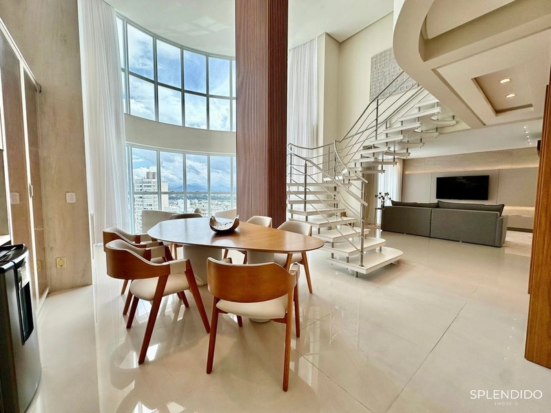 Apartamento Duplex no Edifício Le Majestic em Balneário Camboriú: 1ª foto da galeria de imagens do imóvel