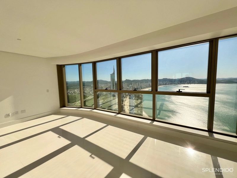 Apartamento no Edifício Yachthouse em Balneário Camboriú: 3ª foto da galeria de imagens do imóvel