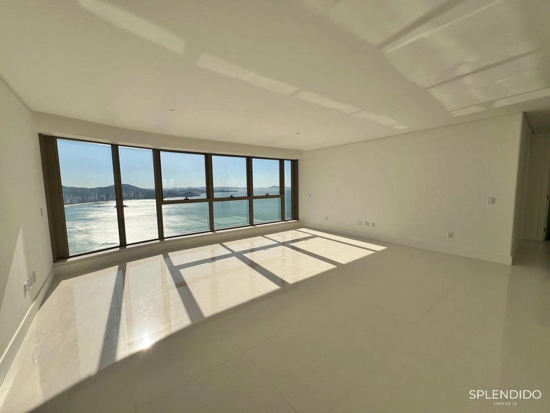 Apartamento no Edifício Yachthouse em Balneário Camboriú: 2ª foto da galeria de imagens do imóvel
