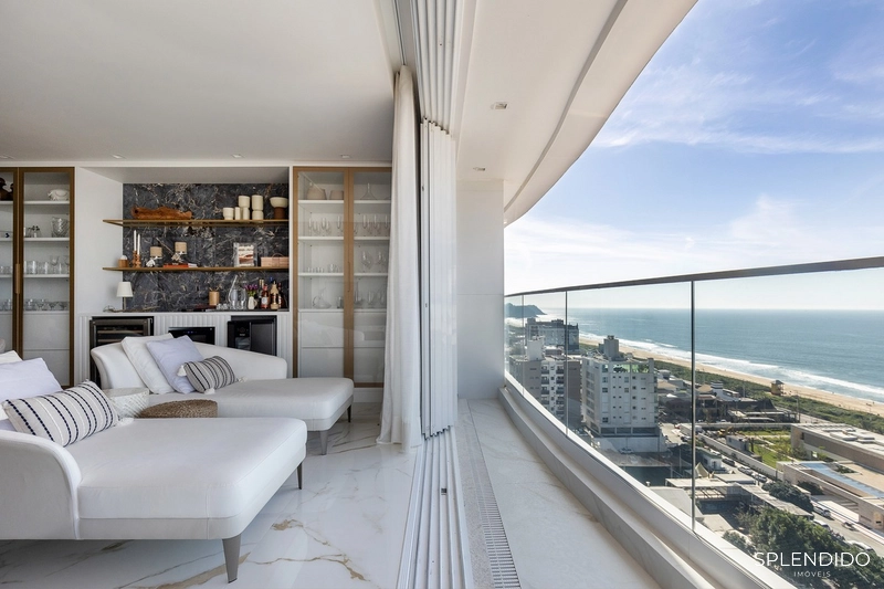 Apartamento no Edifício Le Blanc na Praia Brava: 1ª foto da galeria de imagens do imóvel