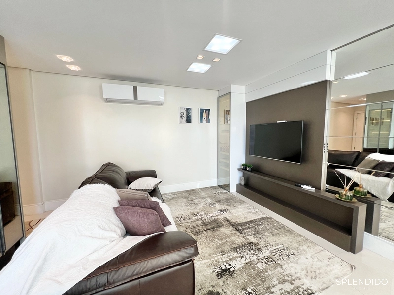 Apartamento Duplex no Edifício Le Majestic em Balneário Camboriú: 2ª foto da galeria de imagens do imóvel