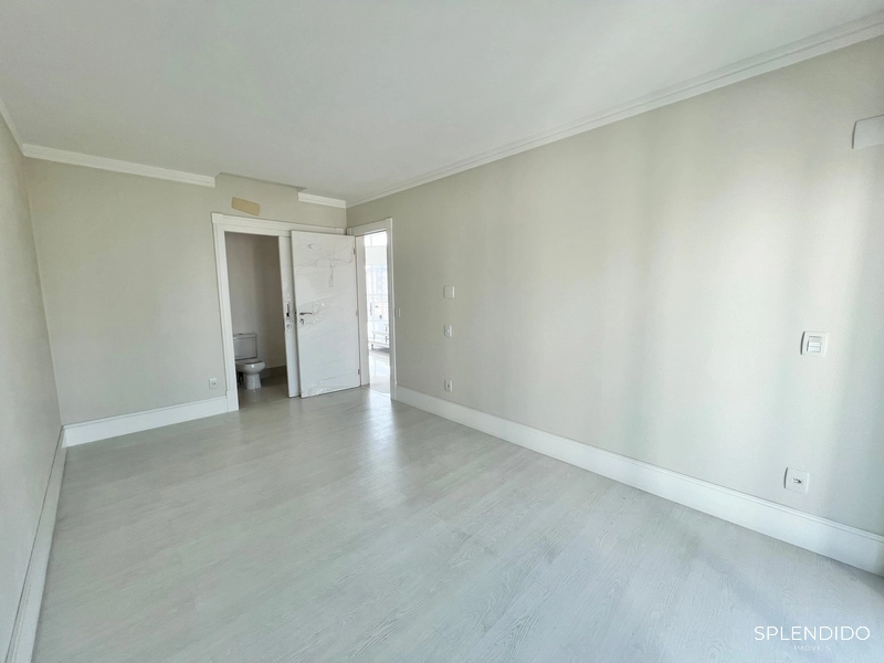 Apartamento Duplex no Edifício Le Majestic em Balneário Camboriú: 17ª foto da galeria de imagens do imóvel