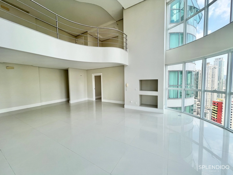 Apartamento Duplex no Edifício Le Majestic em Balneário Camboriú: 4ª foto da galeria de imagens do imóvel