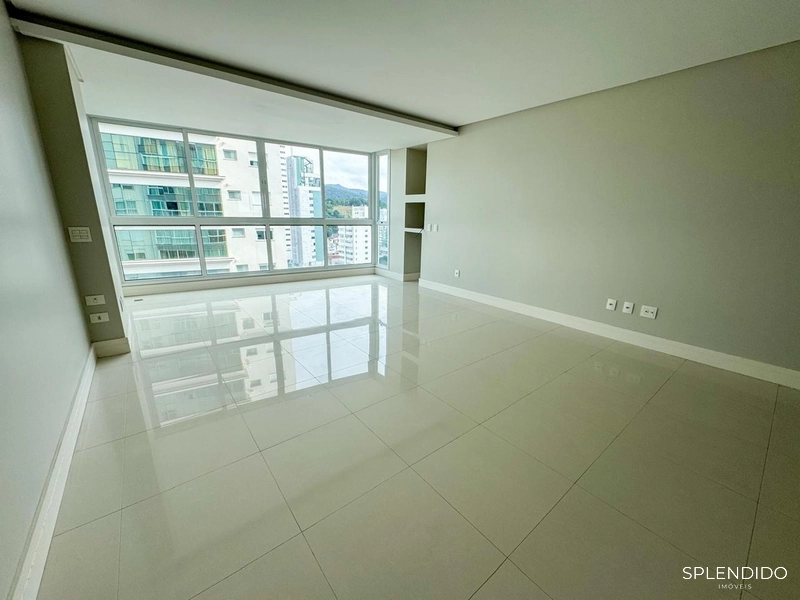 Apartamento no Edifício Torremolinos em Balneário Camboriú: 2ª foto da galeria de imagens do imóvel