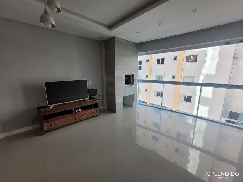 Apartamento no Edifício Carmel na Barra Norte de Balneário Camboriú: 2ª foto da galeria de imagens do imóvel