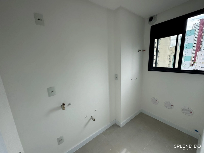Apartamento no Centro de Balneário Camboriú: 3ª foto da galeria de imagens do imóvel