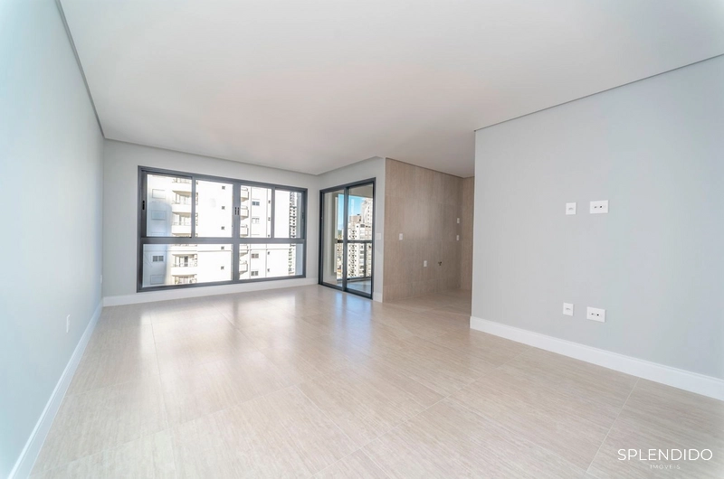 Apartamento na Barra Sul de Balneário Camboriú: 3ª foto da galeria de imagens do imóvel