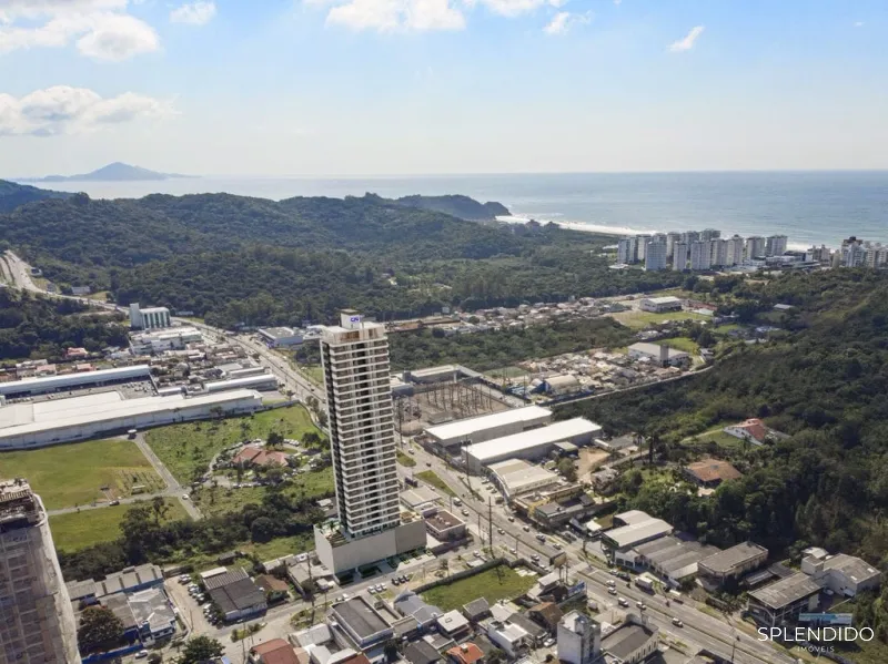 Apartamento no Edifício Brava Breeze na Praia Brava: 3ª foto da galeria de imagens do imóvel