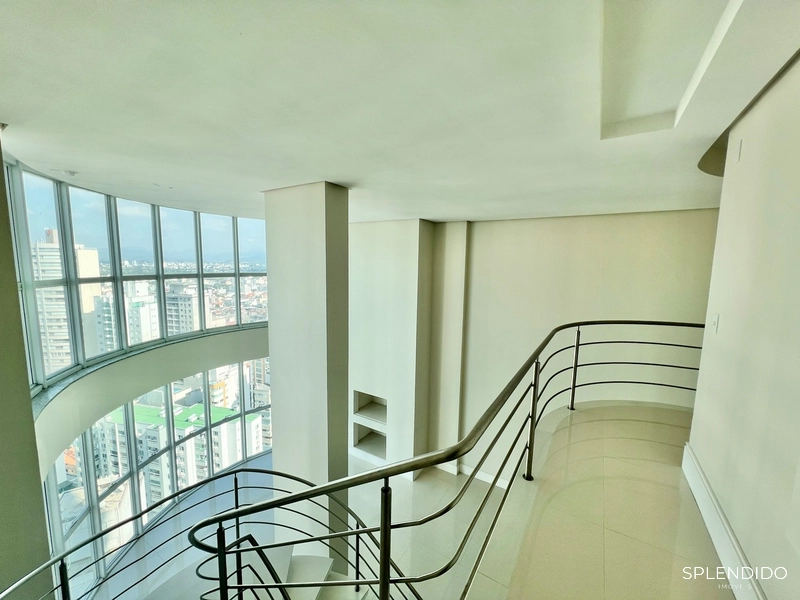 Apartamento Duplex no Edifício Le Majestic em Balneário Camboriú: 6ª foto da galeria de imagens do imóvel