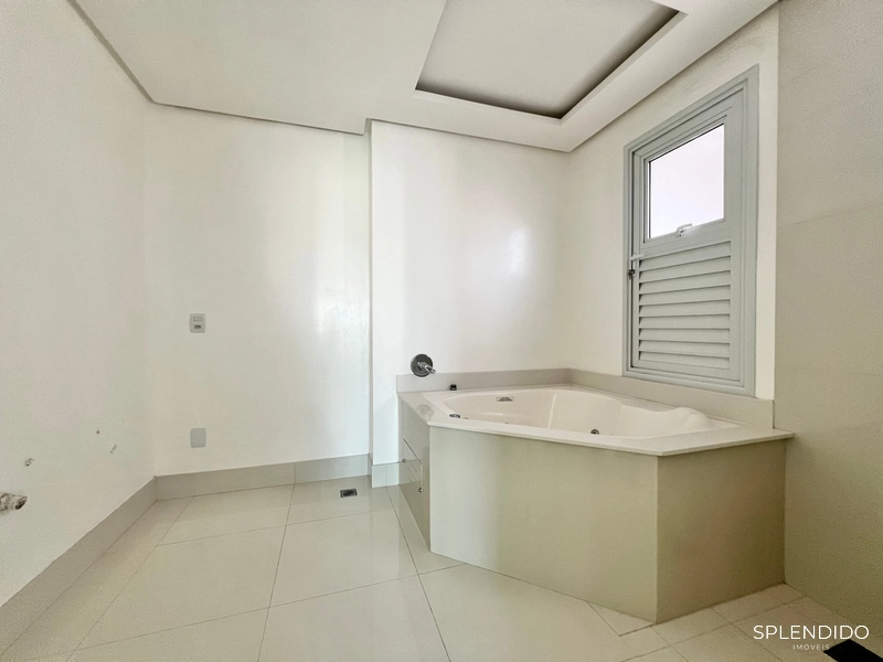 Apartamento Duplex no Edifício Le Majestic em Balneário Camboriú: 11ª foto da galeria de imagens do imóvel