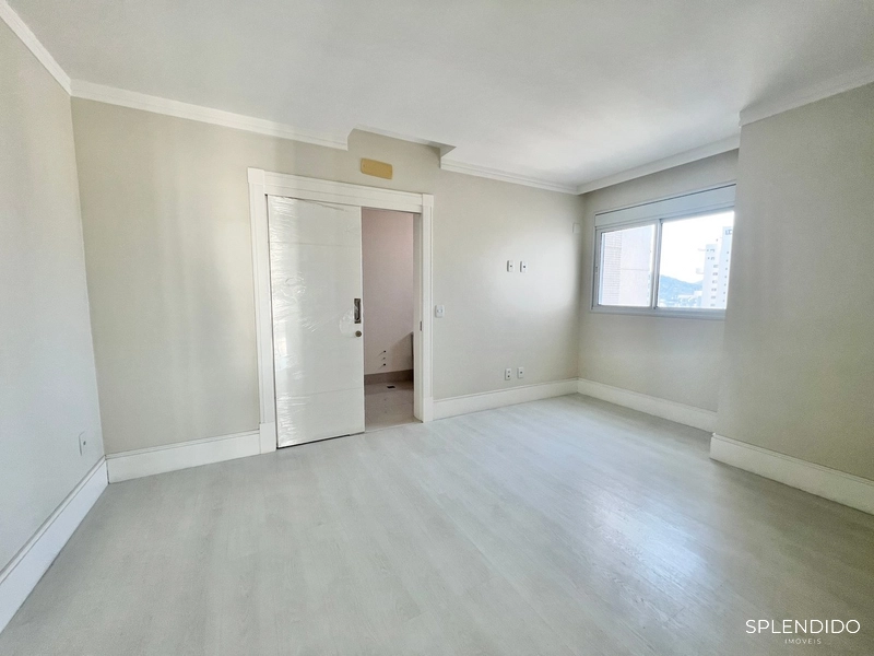 Apartamento Duplex no Edifício Le Majestic em Balneário Camboriú: 14ª foto da galeria de imagens do imóvel