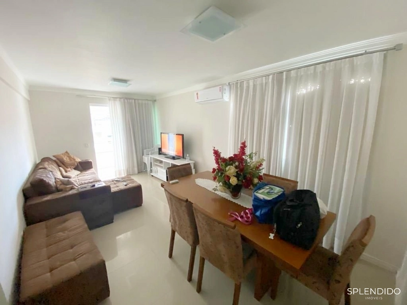 Apartamento no Edifício Torremolinos na Praia Brava: 3ª foto da galeria de imagens do imóvel