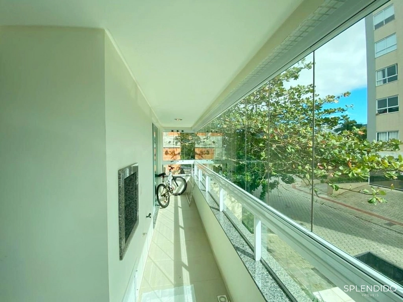 Apartamento no Edifício Torremolinos na Praia Brava: 2ª foto da galeria de imagens do imóvel