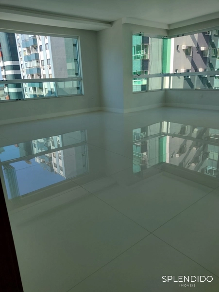 Apartamento no Edifício Cidade Jardim em Balneário Camboriú: 2ª foto da galeria de imagens do imóvel