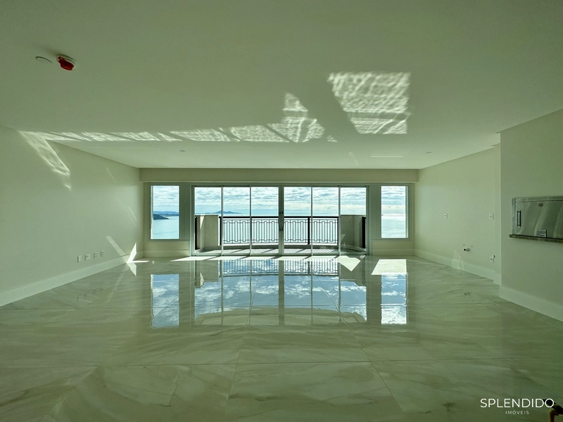 Apartamento Frente Mar no Edifício Aurora - Embraed: 2ª foto da galeria de imagens do imóvel
