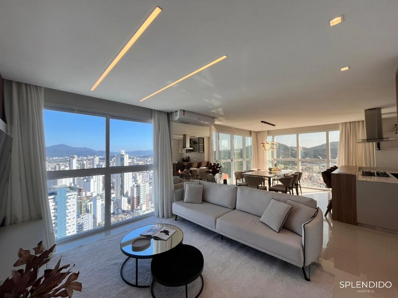 Apartamento no Edifício Eleganza Tower em Balneário Camboriú: 3ª foto da galeria de imagens do imóvel