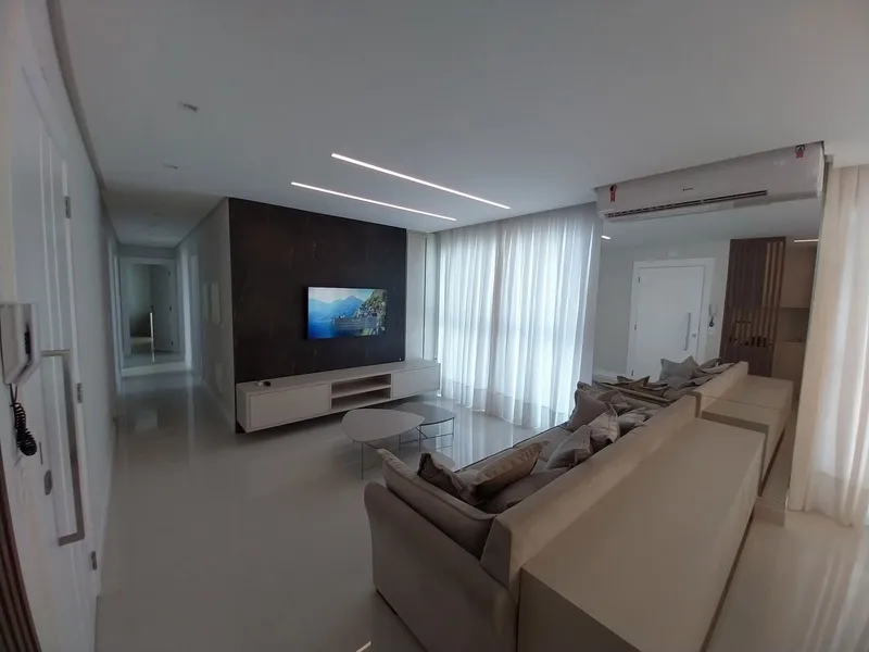 Apartamento no Edifício Eleganza Tower em Balneário Camboriú: 2ª foto da galeria de imagens do imóvel