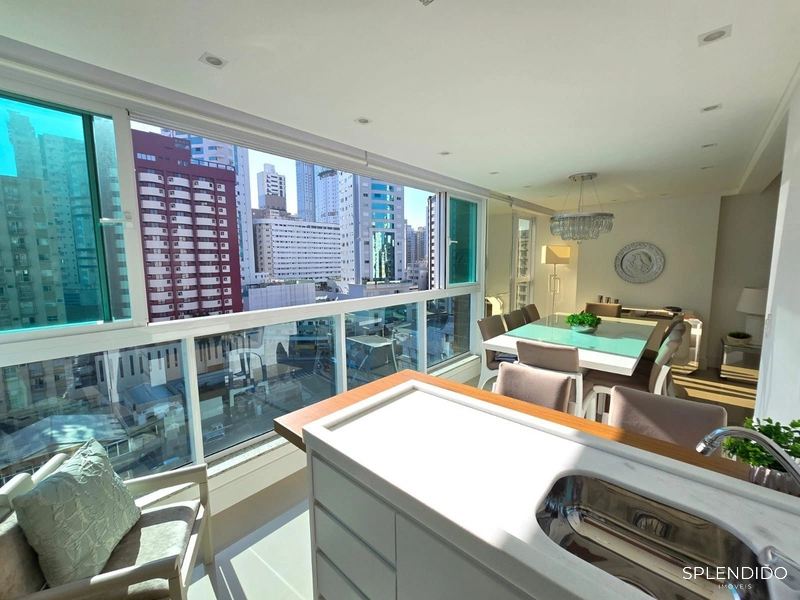 Apartamento no Edifício La Brise em Balneário Camboriú: 4ª foto da galeria de imagens do imóvel
