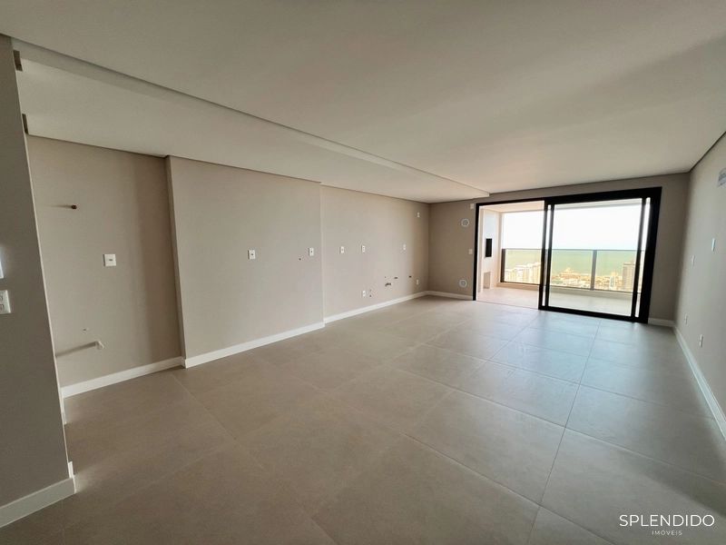 Apartamento no Edifício Torres da Brava na Praia Brava: 4ª foto da galeria de imagens do imóvel