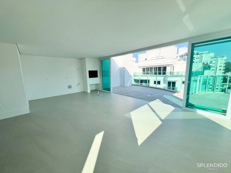 Cobertura Duplex no Brava Beach Internacional - Reserva Figueira: 2ª foto da galeria de imagens do imóvel