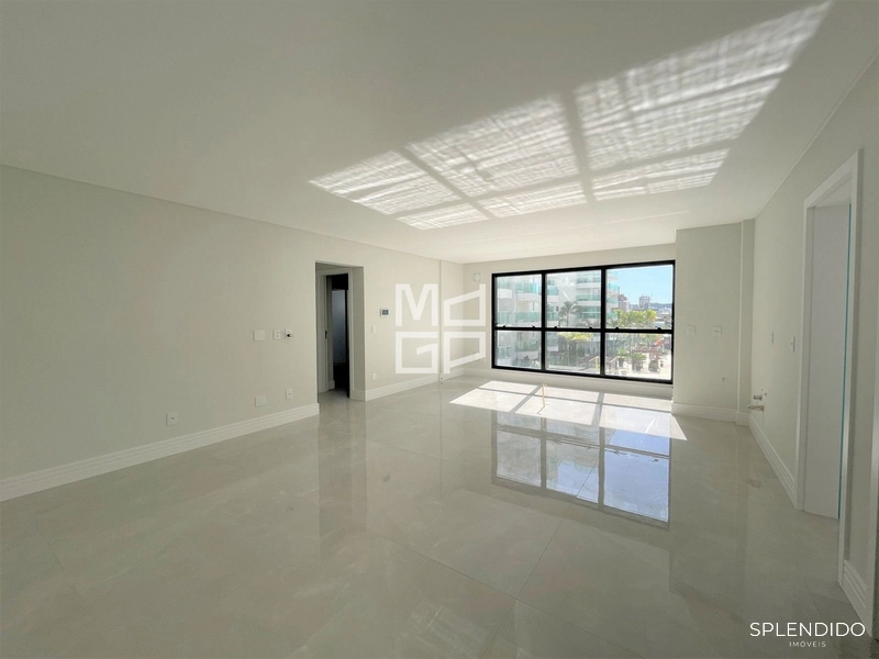 Apartamento no Edifício Brava Center na Praia Brava: 1ª foto da galeria de imagens do imóvel