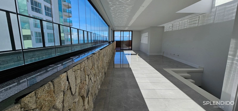 Cobertura Duplex Quadra Mar na Praia Brava - Edifício Brava Center: 2ª foto da galeria de imagens do imóvel