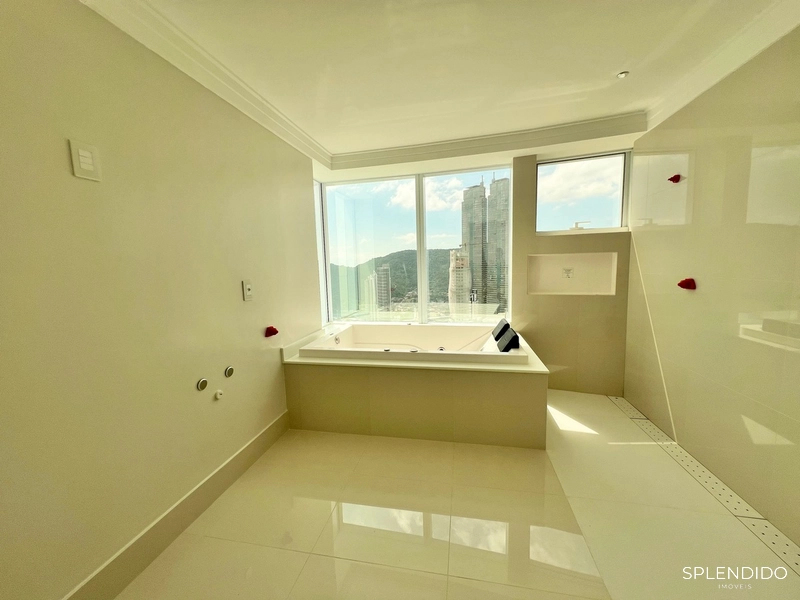 Apartamento no Edifício One Tower em Balneário Camboriú: 22ª foto da galeria de imagens do imóvel