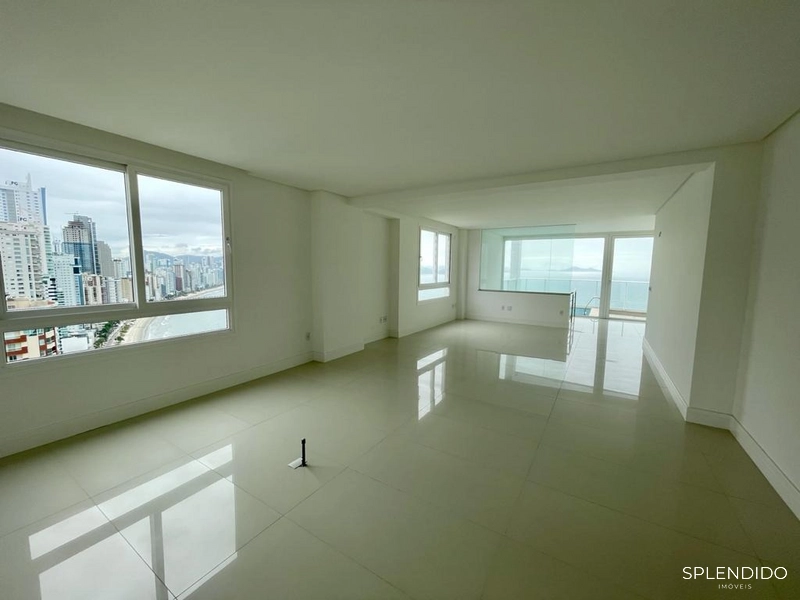 Cobertura Triplex no Edifício Gran Palazzo em Balneário Camboriú: 2ª foto da galeria de imagens do imóvel