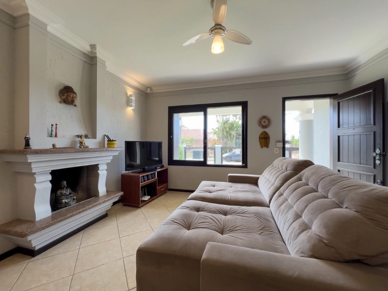 EXCELENTE CASA DE PRAIA PRÓXIMO AO MAR: 8ª foto da galeria de imagens do imóvel