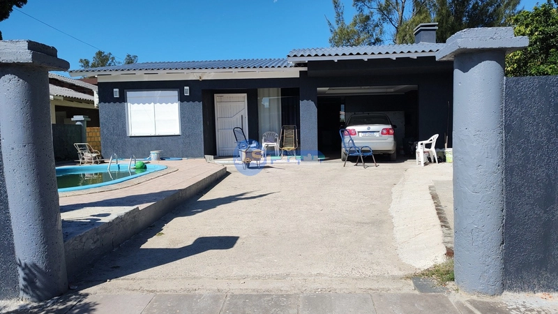 Casa de praia com piscina: 23ª foto da galeria de imagens do imóvel