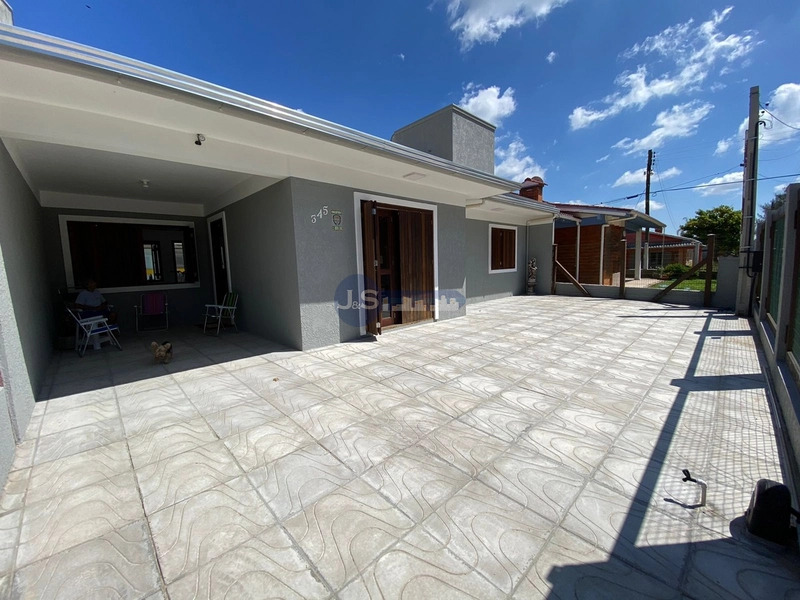 Casa com piscina próxima ao mar: 15ª foto da galeria de imagens do imóvel