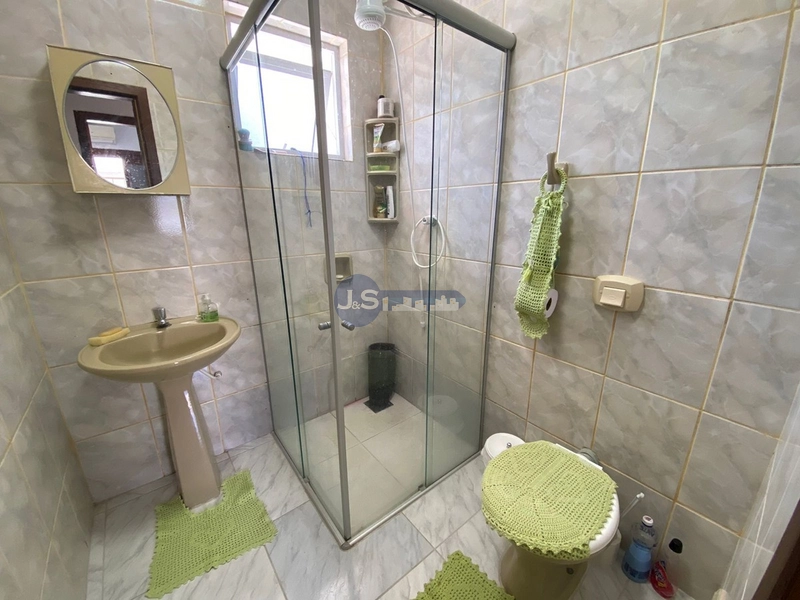 Casa com piscina próxima ao mar: 35ª foto da galeria de imagens do imóvel