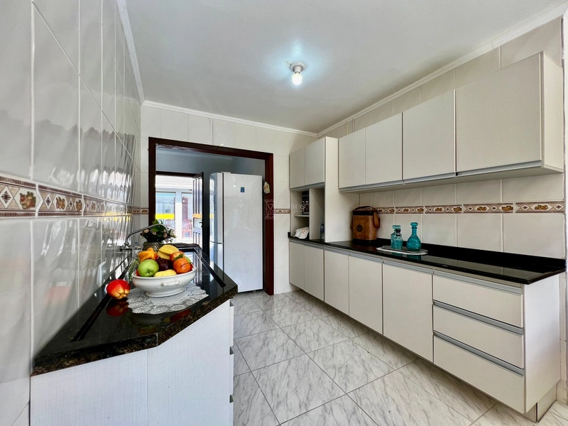 Casa com piscina próxima ao mar: 14ª foto da galeria de imagens do imóvel