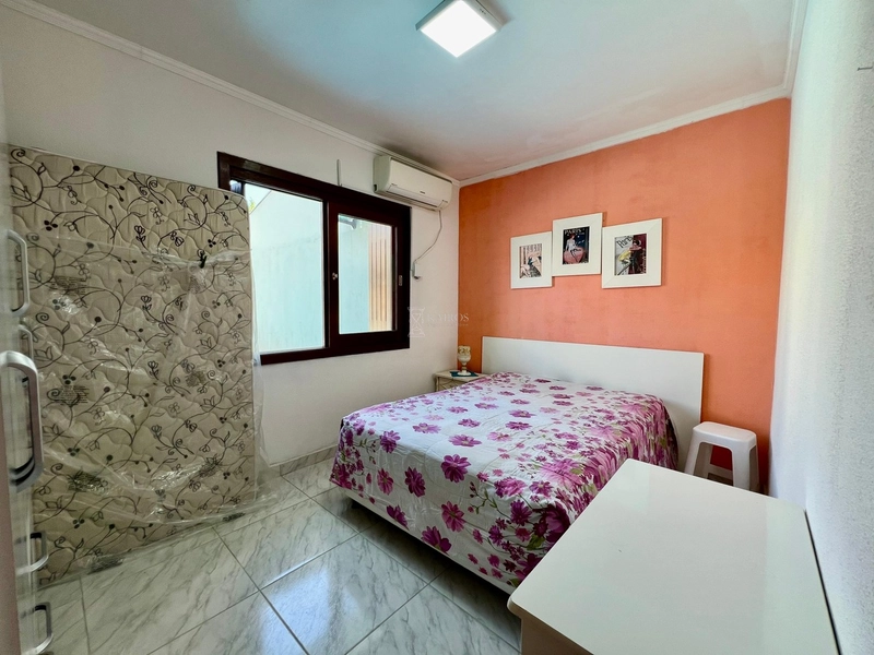Casa com piscina próxima ao mar: 17ª foto da galeria de imagens do imóvel