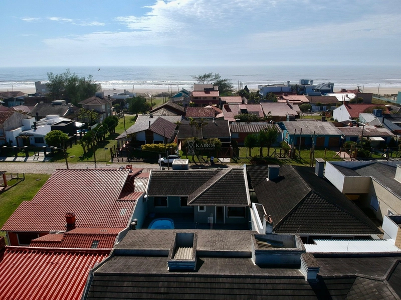 Casa com piscina próxima ao mar: 37ª foto da galeria de imagens do imóvel