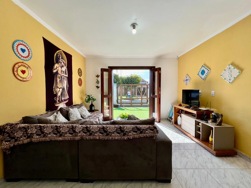 Casa com piscina próxima ao mar: 6ª foto da galeria de imagens do imóvel