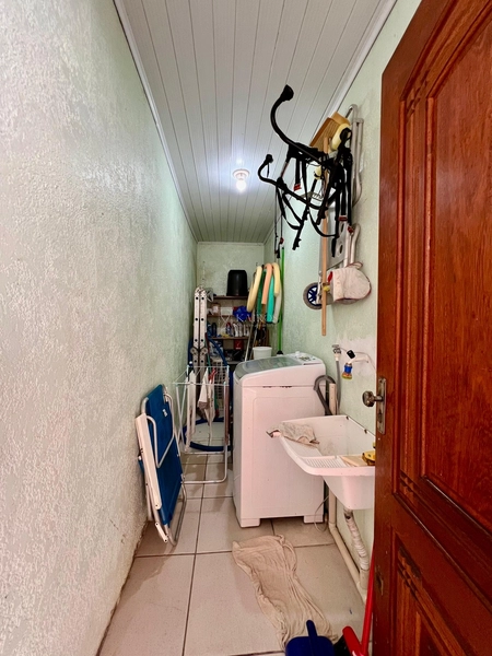 Casa com piscina próxima ao mar: 27ª foto da galeria de imagens do imóvel