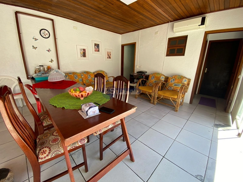 Casa com piscina próxima ao mar: 16ª foto da galeria de imagens do imóvel