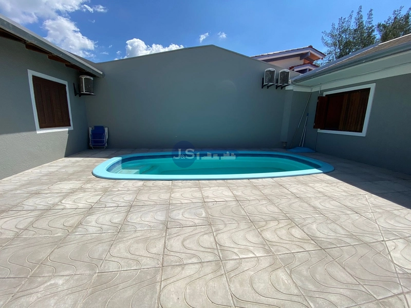 Casa com piscina próxima ao mar: 30ª foto da galeria de imagens do imóvel