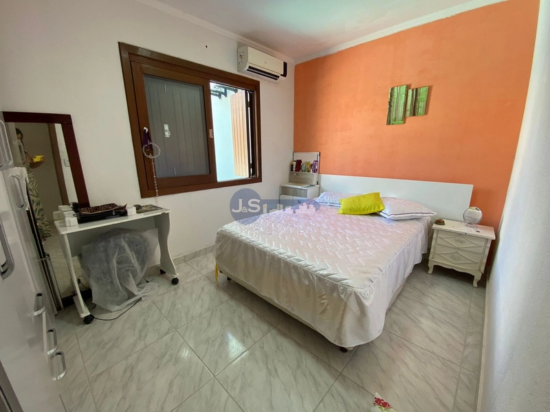 Casa com piscina próxima ao mar: 37ª foto da galeria de imagens do imóvel