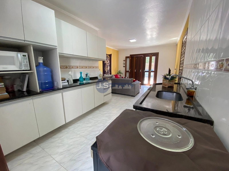 Casa com piscina próxima ao mar: 20ª foto da galeria de imagens do imóvel