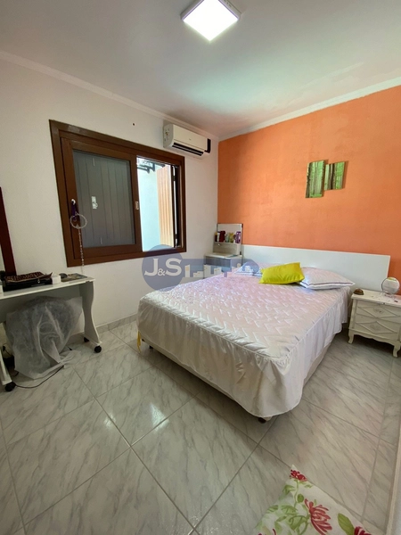 Casa com piscina próxima ao mar: 42ª foto da galeria de imagens do imóvel