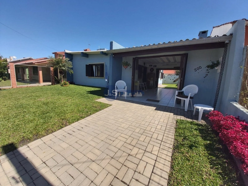 CASA DE PRAIA PRÓXIMA AO MAR: 1ª foto da galeria de imagens do imóvel