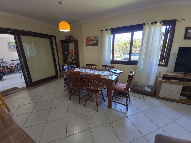 CASA DE PRAIA PRÓXIMA AO MAR: 2ª foto da galeria de imagens do imóvel