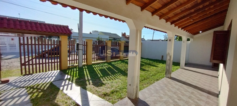 Casa térrea em laje com piscina: 2ª foto da galeria de imagens do imóvel